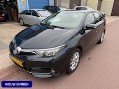 Toyota Auris Touring Sports - 1.2T Aspiration Limited 2016 NAP 165.479km Navigatie Bluetooth, Sportvelgen, Camera, etc.