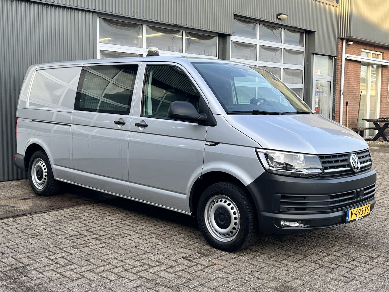 Volkswagen Transporter - 2.0 TSI L2H1 Benzine / CNG Dubbele Schuifdeur Airco Cruise controle Bpm vrij Trekhaak Klep - AutoWereld.nl
