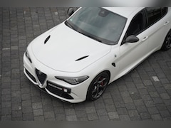 Alfa Romeo Giulia - 2.9 V6 Quadrifoglio