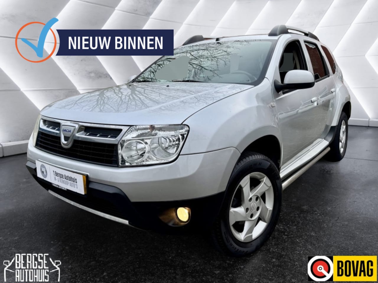 Dacia Duster - 1.6 Lauréate 2wd Airco Lmv Aux Nap - AutoWereld.nl