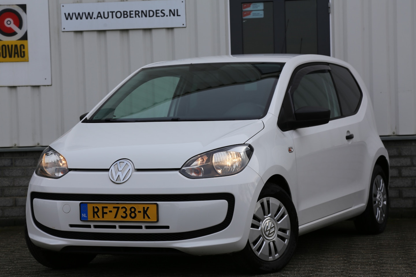 Volkswagen Up! - 1.0 move up! BlueMotion*Perfect Onderh.*Recent. Distributieriem verv.*Airco* - AutoWereld.nl
