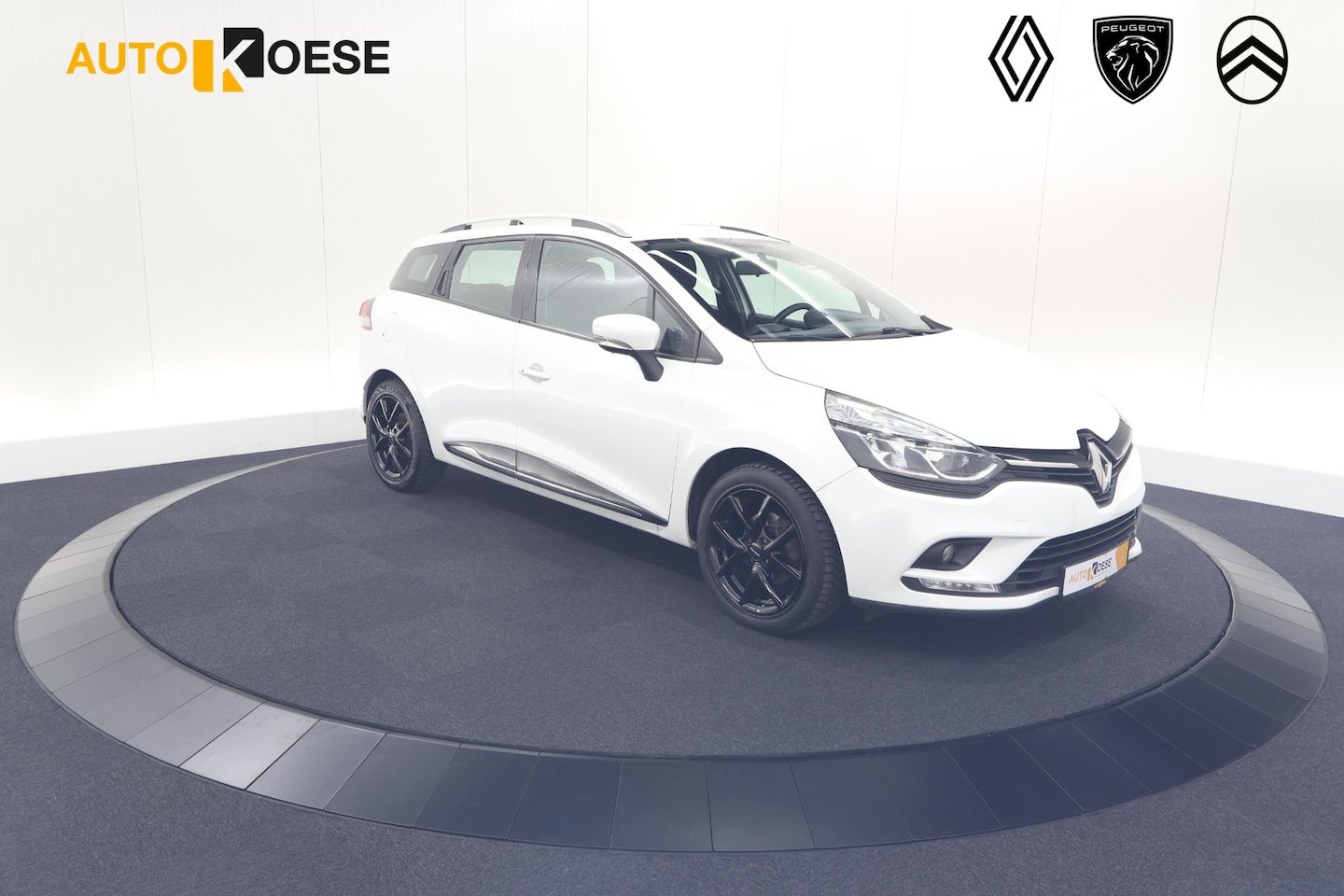 Renault Clio Estate - TCe 90 Limited | Trekhaak | Apple Carplay | Parkeersensoren - AutoWereld.nl