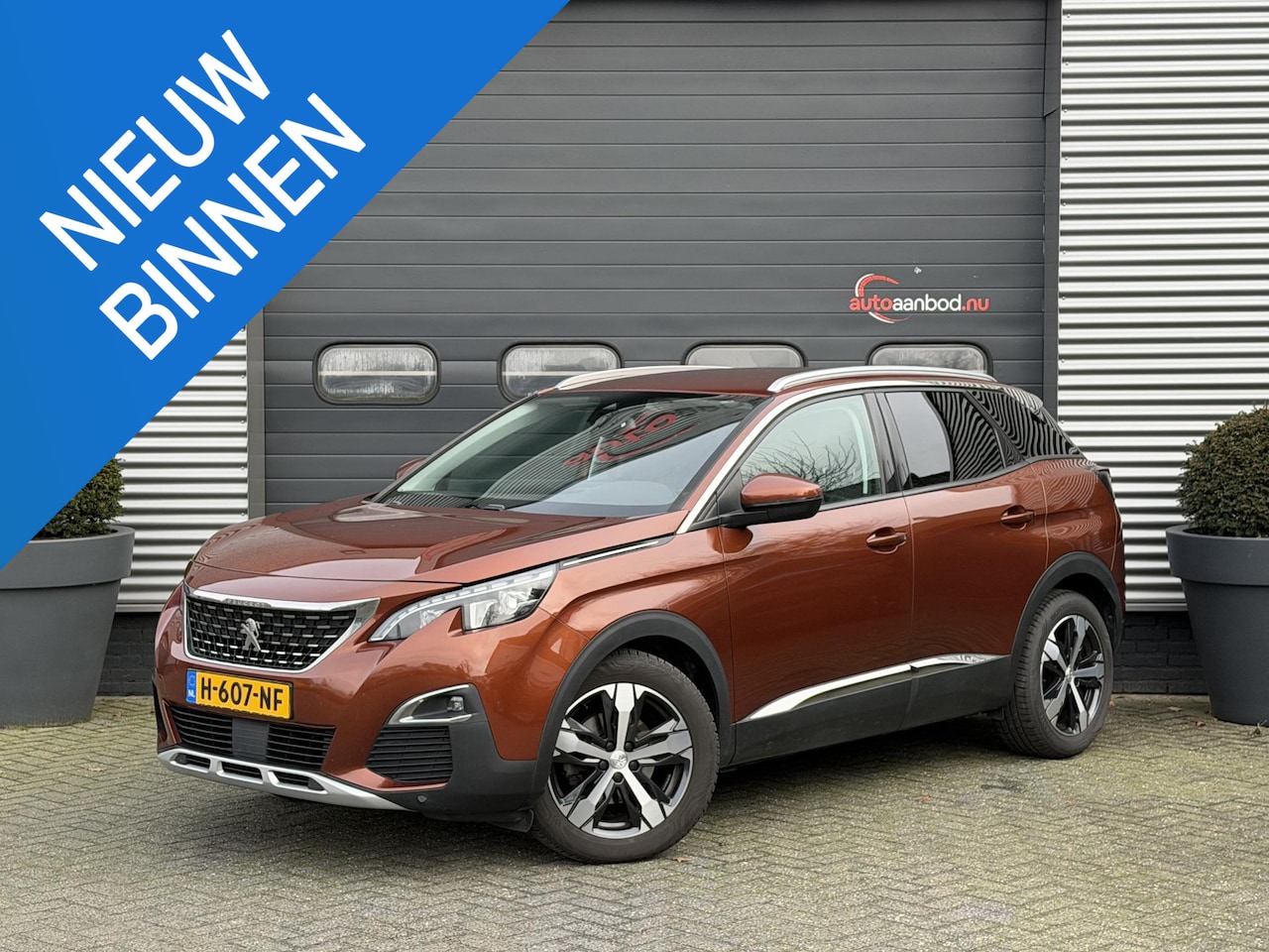 Peugeot 3008 - 1.2 PureTech Crossway | Navigatie | 360* Camera | Cruise Control | Lichtmetalen Velgen | - AutoWereld.nl