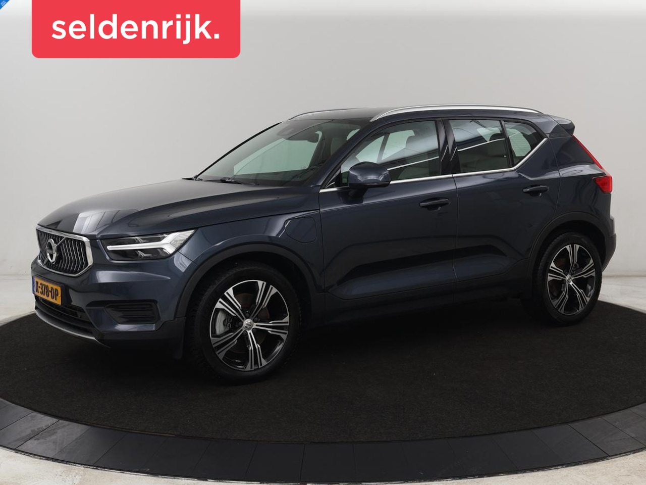 Volvo XC40 - 1.5 T4 Recharge Inscription Expression | Leder | Trekhaak | Adaptive cruise | Side Assist - AutoWereld.nl