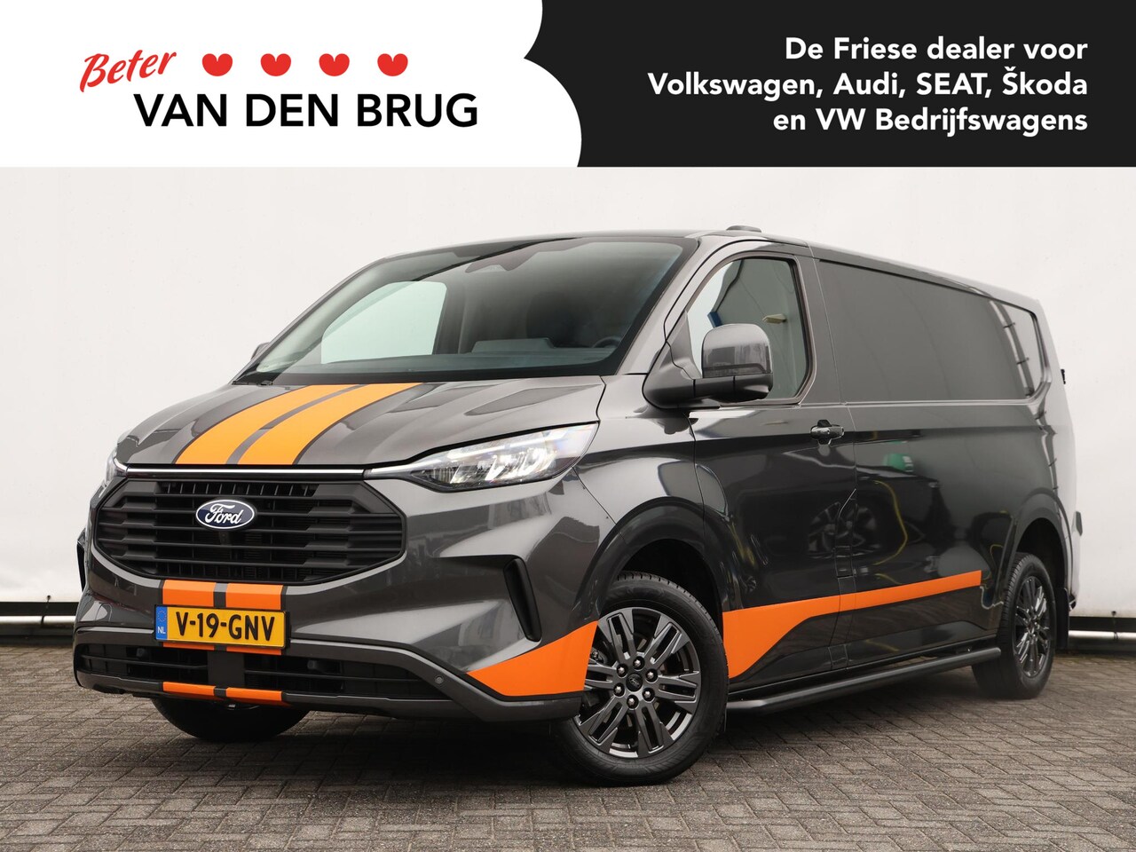 Ford Transit Custom - 320 2.0 TDCI 170PK Automaat L2H1 Limited | Navigatie | App connect | Cruise control | Leer - AutoWereld.nl