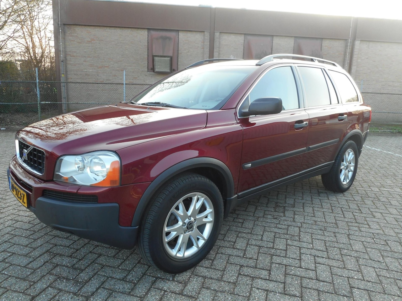 Volvo XC90 - 2.5 T Exclusive.MET EEN NWE APK 5 PERS - AutoWereld.nl