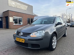 Volkswagen Golf - 1.6 FSI Trendline Business 5 deurs, clima/NAP / DSG AUTOMAAT