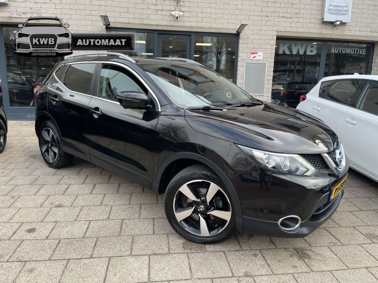 Nissan Qashqai - 1.6 dCi Automaat Panoramadak NAP - AutoWereld.nl
