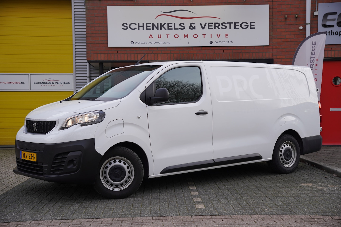 Peugeot e-Expert - Long Pro 75 kWh / 91.5% SOH / Apple Carplay / Trekhaak / 3 Persoon / Lang ! / - AutoWereld.nl