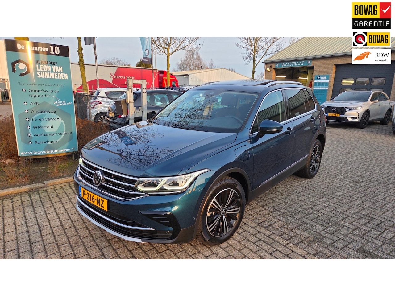 Volkswagen Tiguan - 1.4 TSI eHybrid Elegance Automaat l Dodehoek detectie l Panorama dak l Trekhaak - AutoWereld.nl
