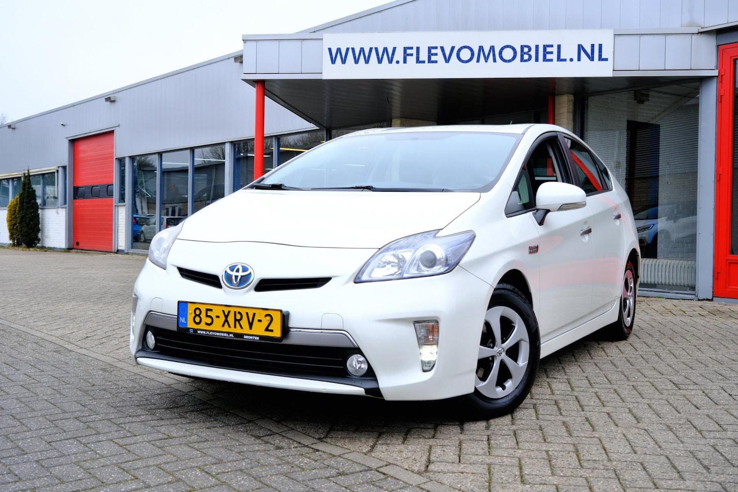 Toyota Prius - 1.8 Plug-in Aspiration Aut. HUD|1e Eig|Navi|Clima|Cam - AutoWereld.nl
