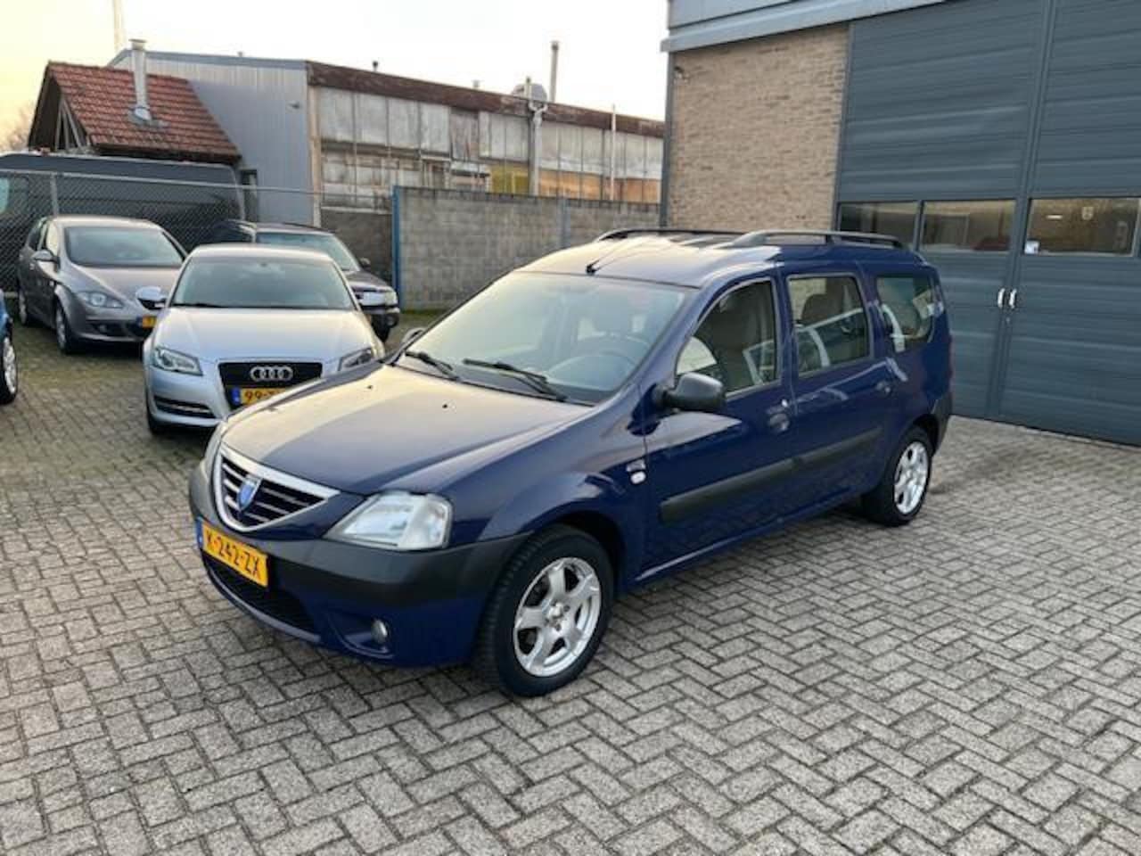 Dacia Logan MCV - 1.6-16V Lauréate 1.6-16V Lauréate - AutoWereld.nl