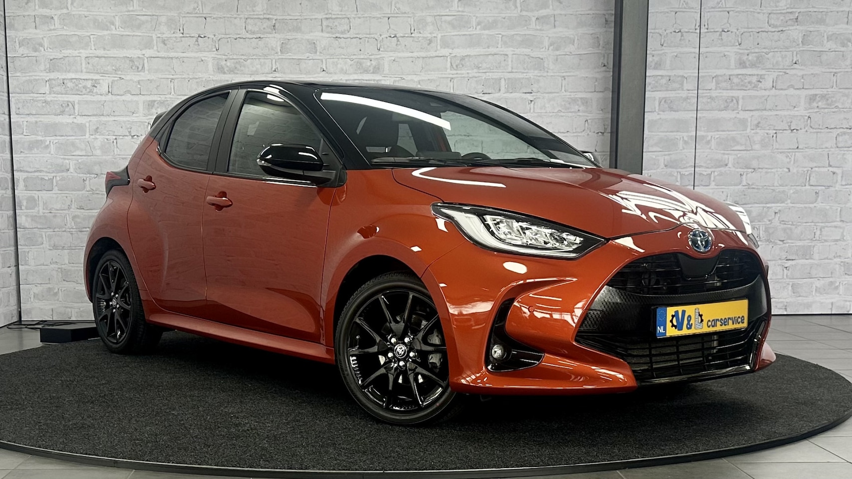 Toyota Yaris - 1.5 Hybrid 130 Launch Edition / JBL / Stoel/stuurverwr. / HUD / ACC - AutoWereld.nl