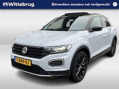 Volkswagen T-Roc - 1.5 TSI Sport / AUTOMAAT/ PANO/ STANDKACHEL/ ELEK.KLEP/ DODEHOEK/ STOELVERWARM./ PARK.SENS
