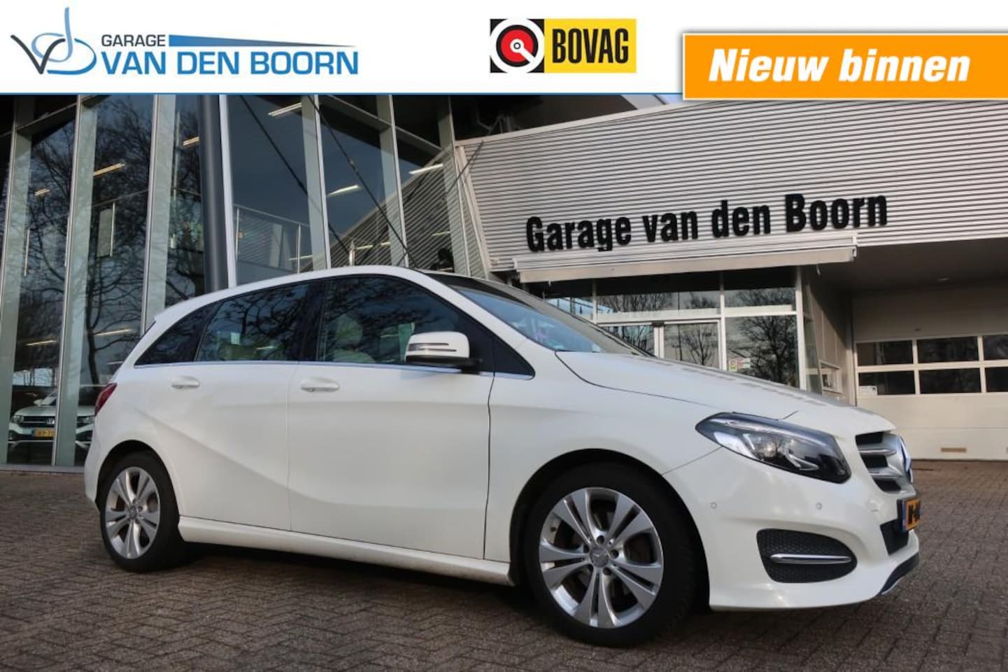 Mercedes-Benz B-klasse - B180, Trekhaak Afneembaar, All Season Banden, Navi, etc. - AutoWereld.nl