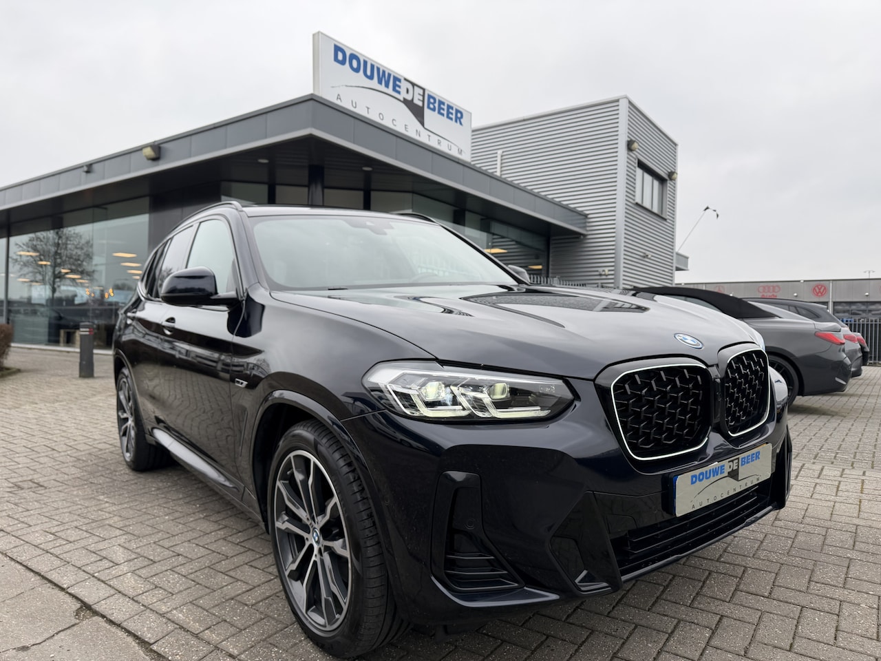 BMW X3 - xDrive30e M sport Pano-Dak | Trekhaak | Keyless | Memory | Stoel & Stuurverw. | DAB - AutoWereld.nl