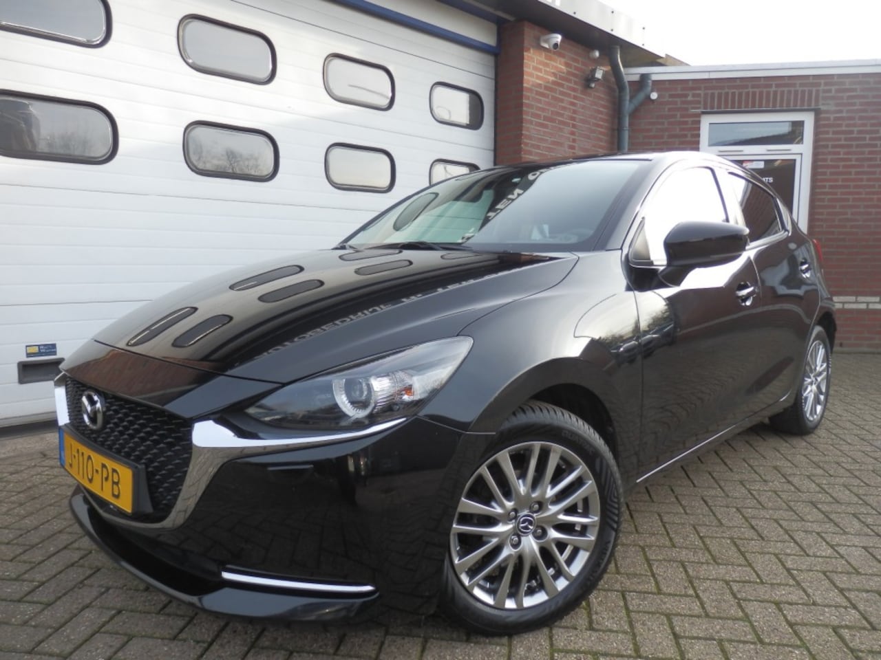 Mazda 2 - 1.5 SKYACT-G LUXURY CAMERA/APPLE CAR PLAY - AutoWereld.nl