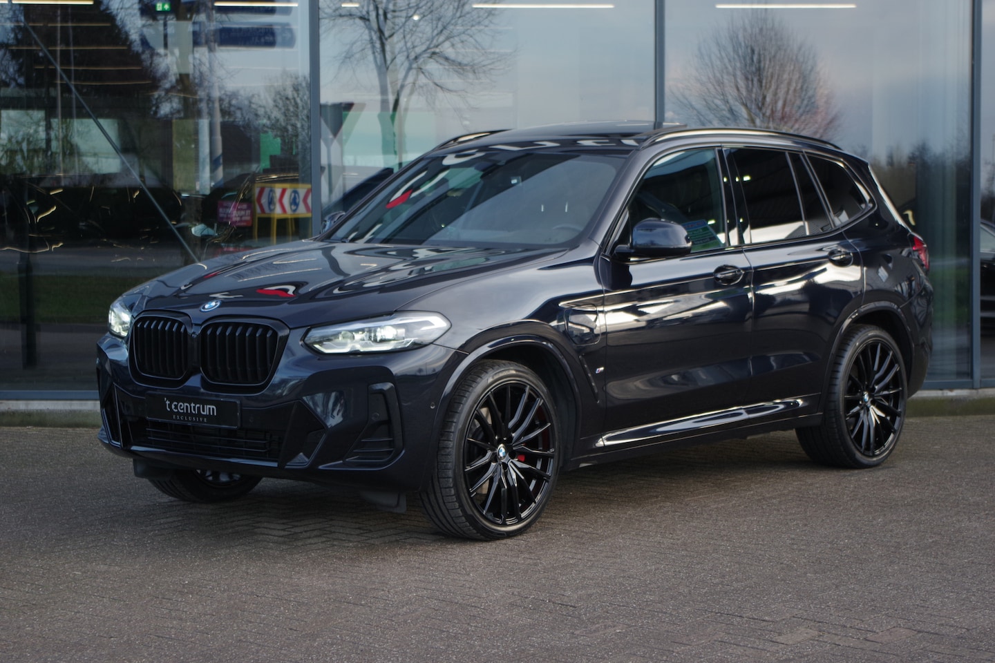 BMW X3 - xDrive30e 293 PK High Executive M-Sport, Kuipstoelen, H/K Sound, Panoramadak, Adap. Cruise - AutoWereld.nl