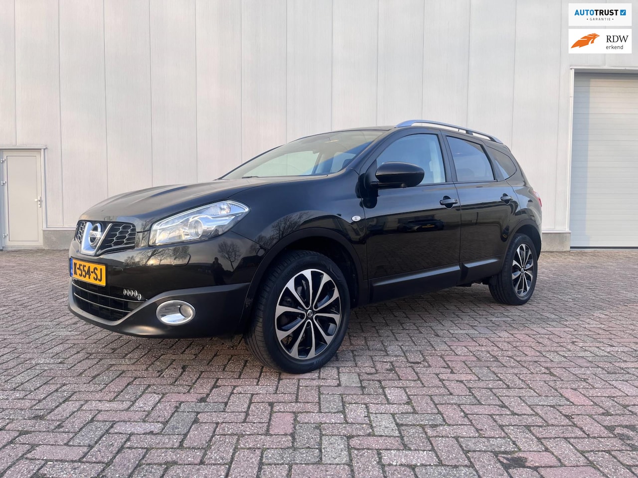 Nissan Qashqai+2 - 2.0 Tekna 7 persoons bose panorama dak leder trekhaak navi camera - AutoWereld.nl