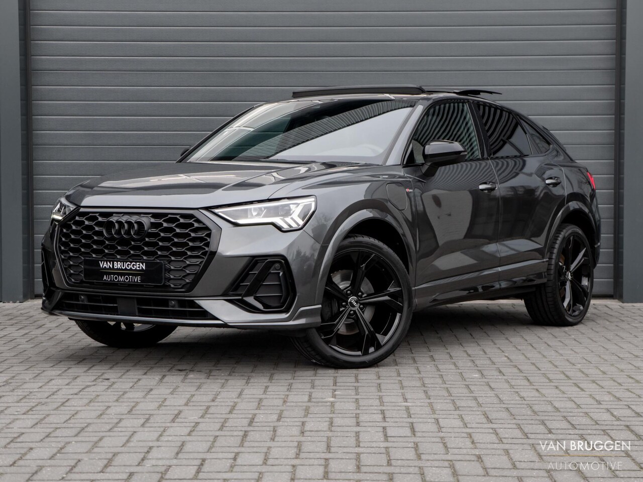 Audi Q3 Sportback - 45 TFSI e S-Line Pano Sfeer Camera Keyless 20" BTW ACC - AutoWereld.nl