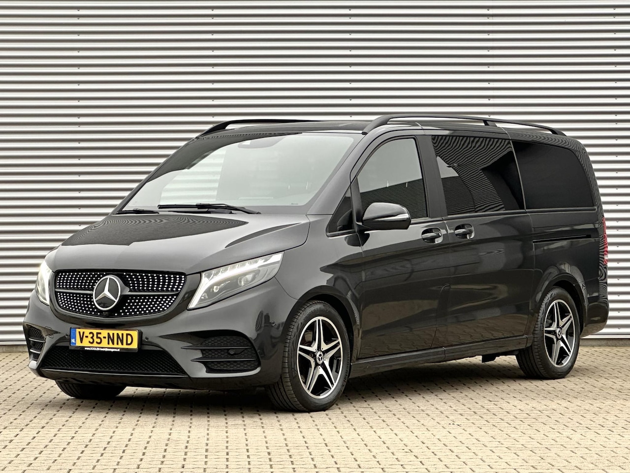 Mercedes-Benz V-klasse - 300d 4 MATIC|Elec schuifde|AMG Line|Dubbele cabine - AutoWereld.nl