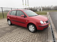 Volkswagen Polo - 1.4-16V Highline AUTOMAAT