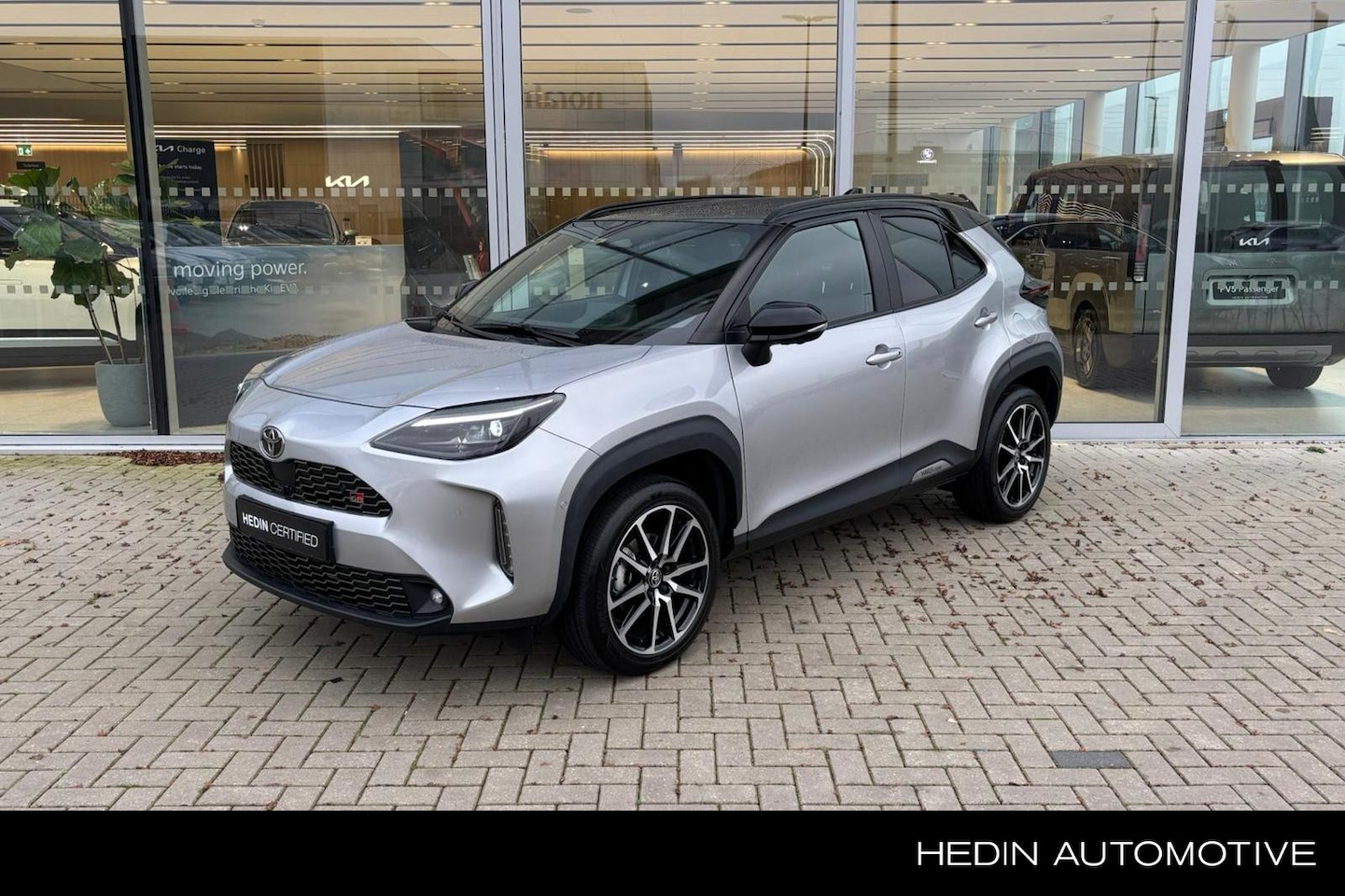 Toyota Yaris Cross - 1.5 Hybrid 130PK GR Sport | Trekhaak | Panoramadak | Innovation Pack | Head-up | Elektrisc - AutoWereld.nl