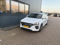 Hyundai IONIQ - 1.6 GDi Hybrid Premium Automaat SCHUIFDAK/LEDER/CAMERA/TREKHAAK/WINTERPACK