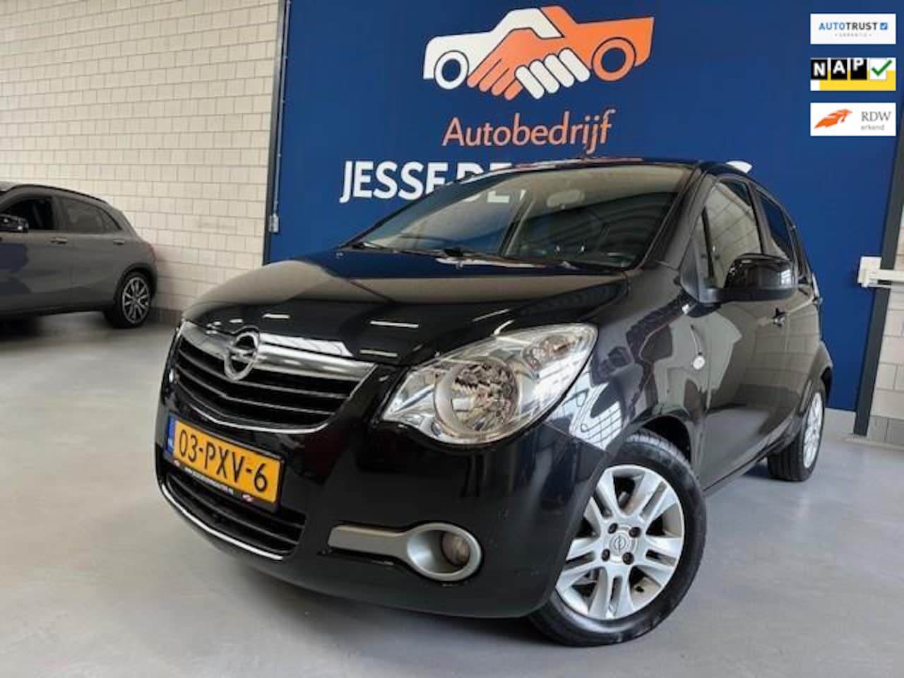 Opel Agila - 1.2 Edition / bj.2011 / kleur: zwart / airco / sportvelgen / NAP met 127975 km.en APK tot - AutoWereld.nl