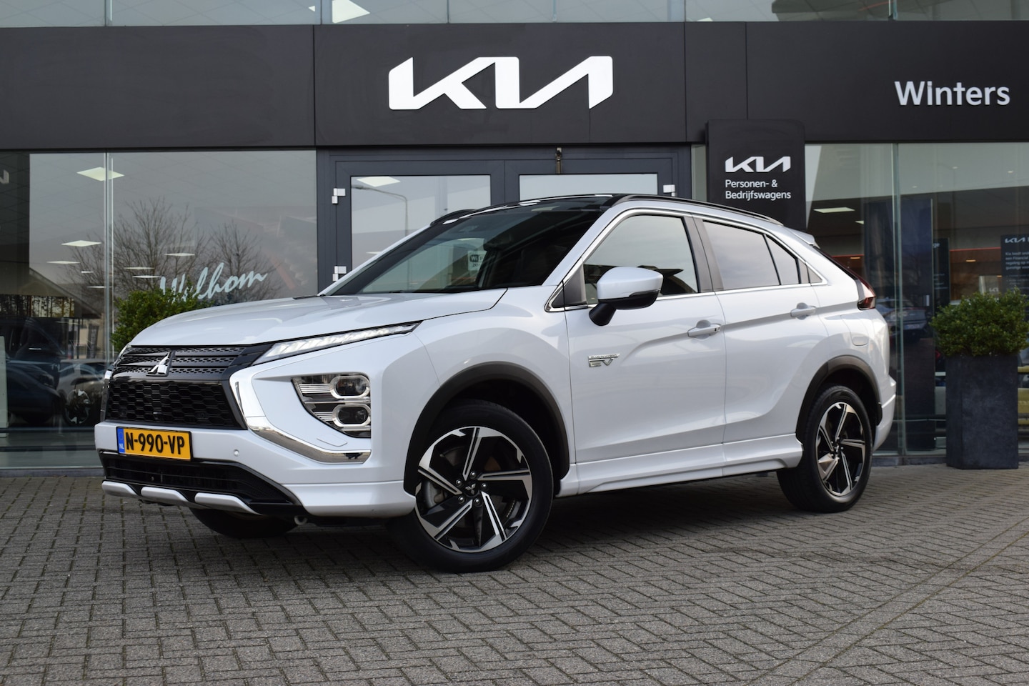 Mitsubishi Eclipse Cross - 2.4 PHEV Prestige | Cruise Control | Camera | Stoelverwarming | Trekhaak | 8jr.Garantie - AutoWereld.nl
