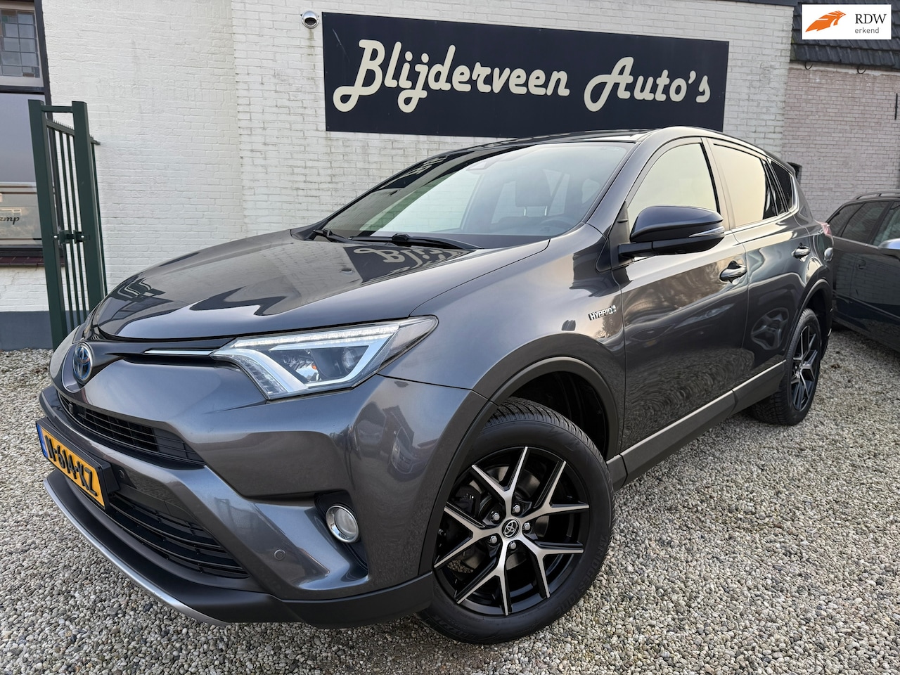 Toyota RAV4 - 2.5 Hybrid AWD Dynamic 360 Camera | Keyless | Navi | Trekhaak - AutoWereld.nl