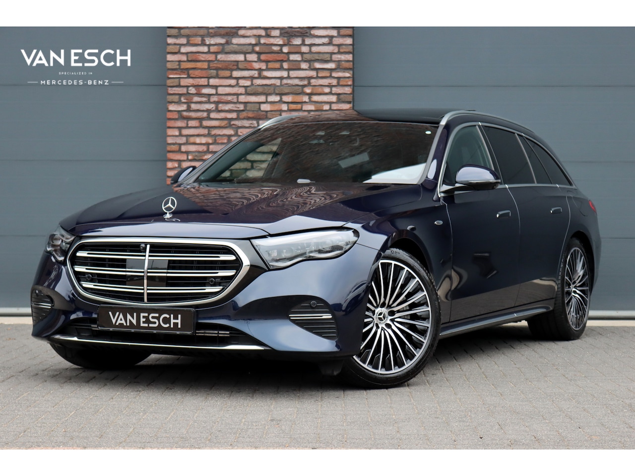 Mercedes-Benz E-klasse Estate - 300 e Exclusive Line Premium | Distronic+ | Stoelventilatie | HUD | Zonnerollo's | Digital - AutoWereld.nl