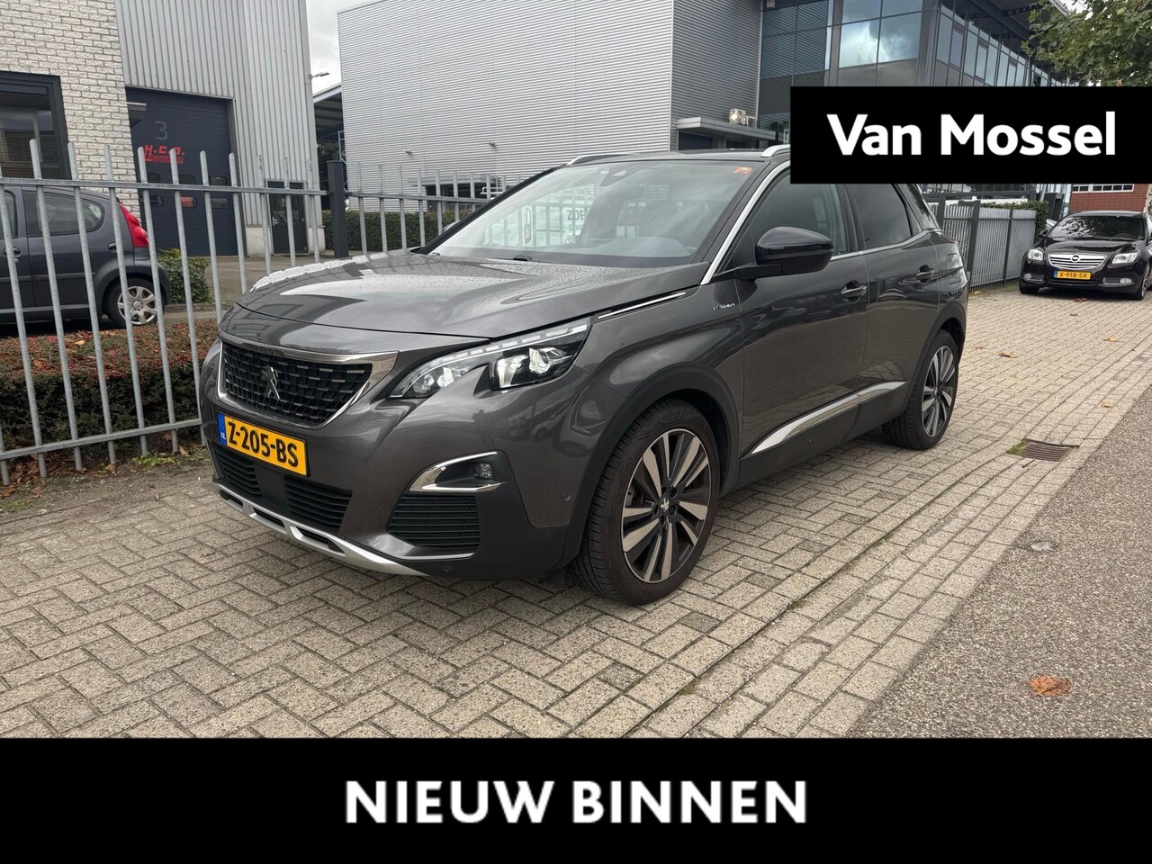 Peugeot 3008 - 1.6 HYbrid4 300 GT l Nappa Leder l Massage l 4x4 l Drive Assist - AutoWereld.nl