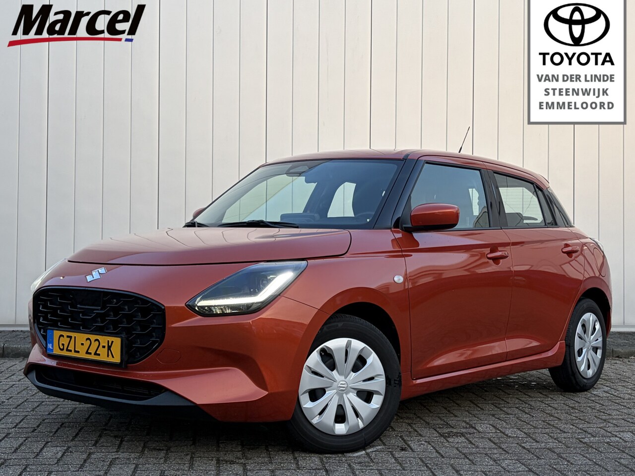 Suzuki Swift - 1.2 Comfort Smart Hybrid NL Auto Navi Carplay Keyless Parkeersensoren Dodehoek Detectie - AutoWereld.nl