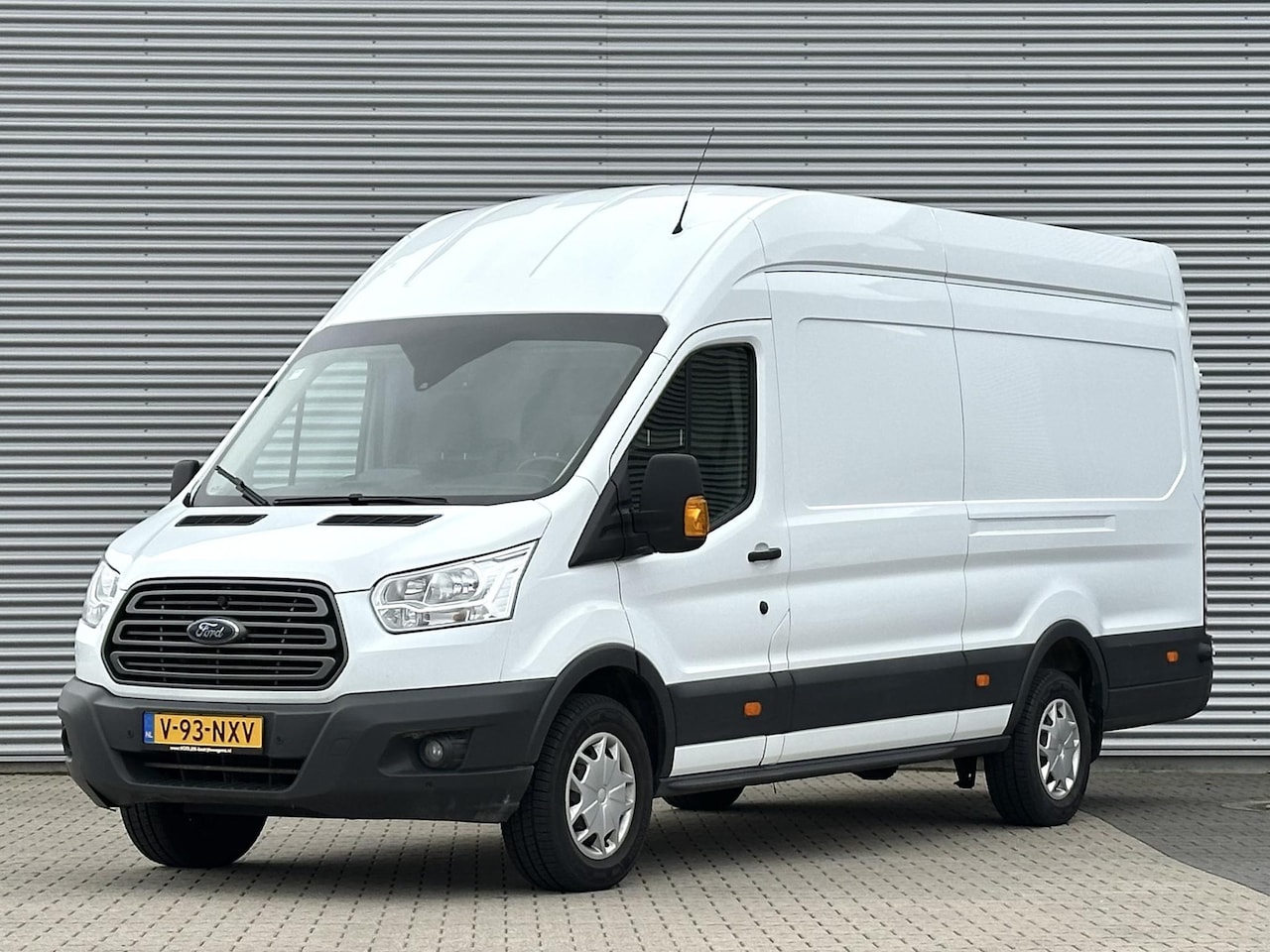 Ford Transit - 350 2.0 TDCI L4H3 Trend RWD Cruise|Airco|Camera - AutoWereld.nl