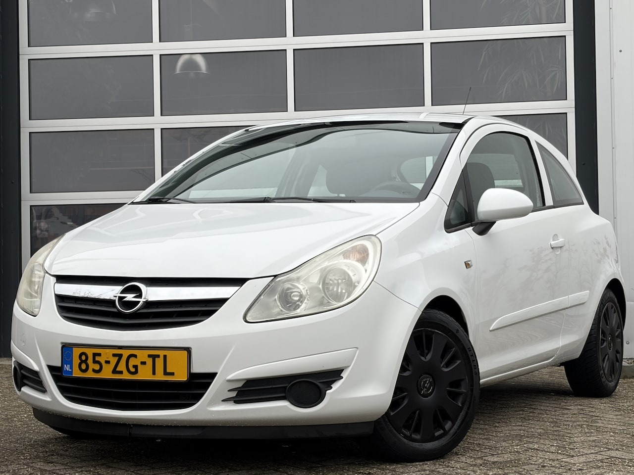 Opel Corsa - 1.2-16V Business 81pk | Airco | Cruise control | Elektrische ramen voor | Isofix bevestigi - AutoWereld.nl