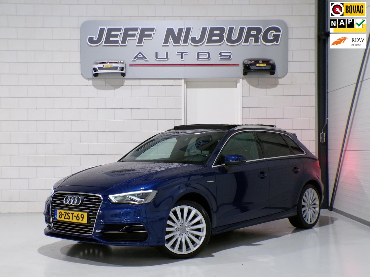 Audi A3 Sportback - 1.4 e-tron PHEV Pro Line plus "Origineel NL!" 2x S-Line Panoramadak Xenon-LED Parkeersenso - AutoWereld.nl
