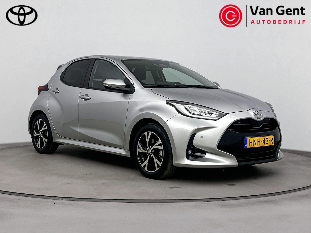 Toyota Yaris - 1.5 Hybrid 115 Dynamic | Dodehoek detectie | Parkeersensoren voor/achter | Stoel-/stuurver - AutoWereld.nl