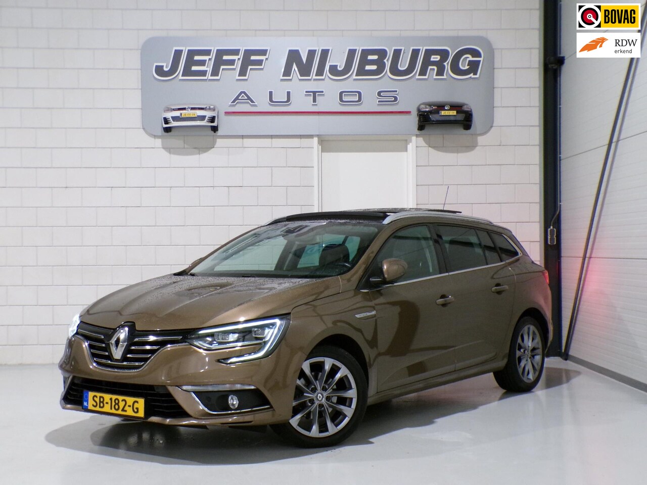 Renault Mégane Estate - 1.2 TCe Série Signature Exclusiv "Origineel NL!" Draadloos apple-Carplay! Bose Leer Panora - AutoWereld.nl