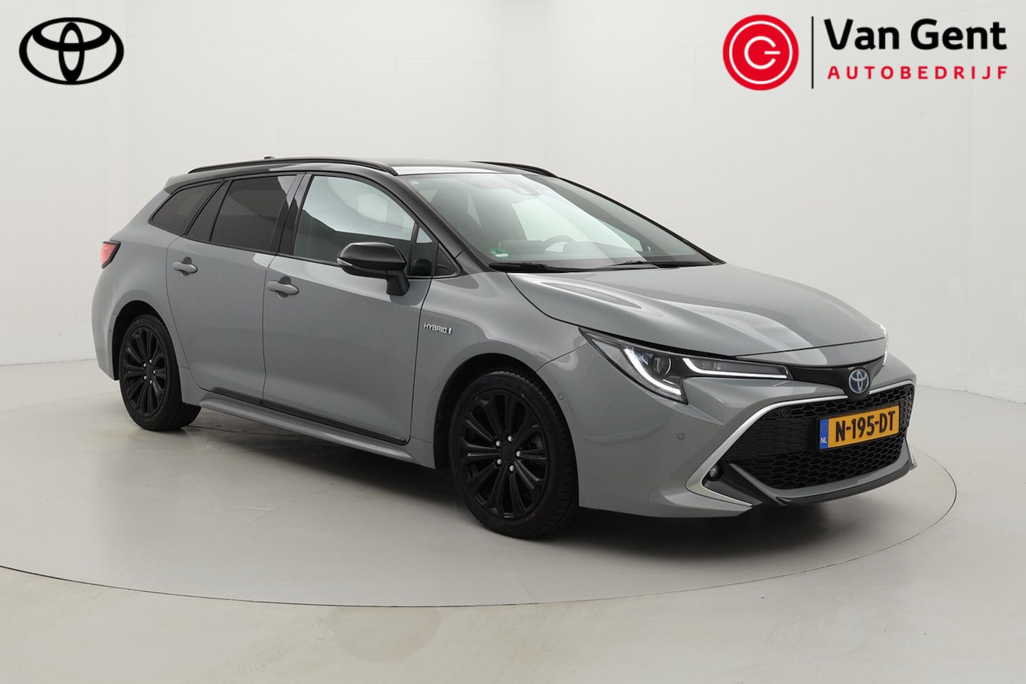 Toyota Corolla Touring Sports - 1.8 Hybrid Executive | Trekhaak | Navigatie | Dodehoek detectie | Head-up display | Stoelv - AutoWereld.nl