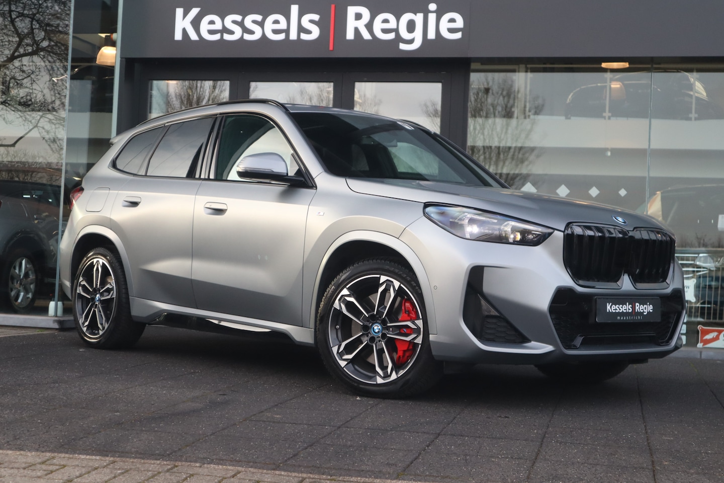 BMW X1 - xDrive25e M-sport Pro Pano Memory H&K 19” Keyless Ambient Camera Matrix Massage - AutoWereld.nl