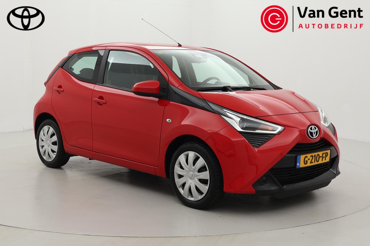 Toyota Aygo - 1.0 VVT-i x-play | Apple Carplay / Android Auto | Airco | Camera | Rijstrooksensor | Bluet - AutoWereld.nl