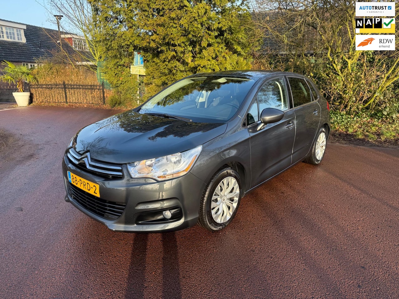 Citroën C4 - 1.6 VTi Tendance / Airco / Aux / NAP/ Apk / Trekhaak - AutoWereld.nl