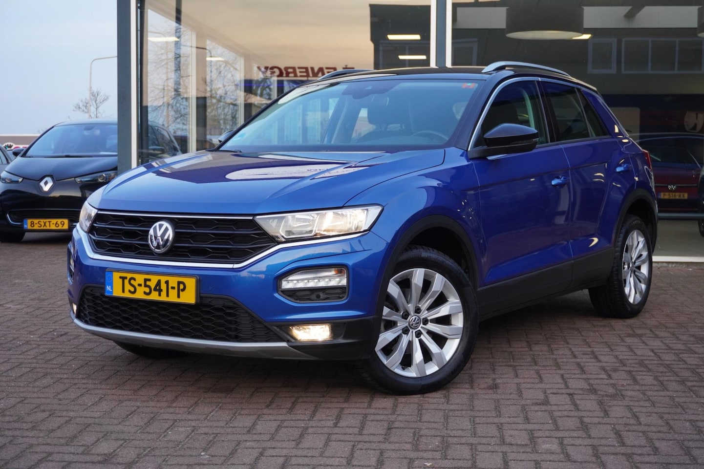 Volkswagen T-Roc - 1.6 TDI Style Handbak| Trekhaak | Airco | Navigatie | Elek. Pakket | Vol opties | Inruil m - AutoWereld.nl