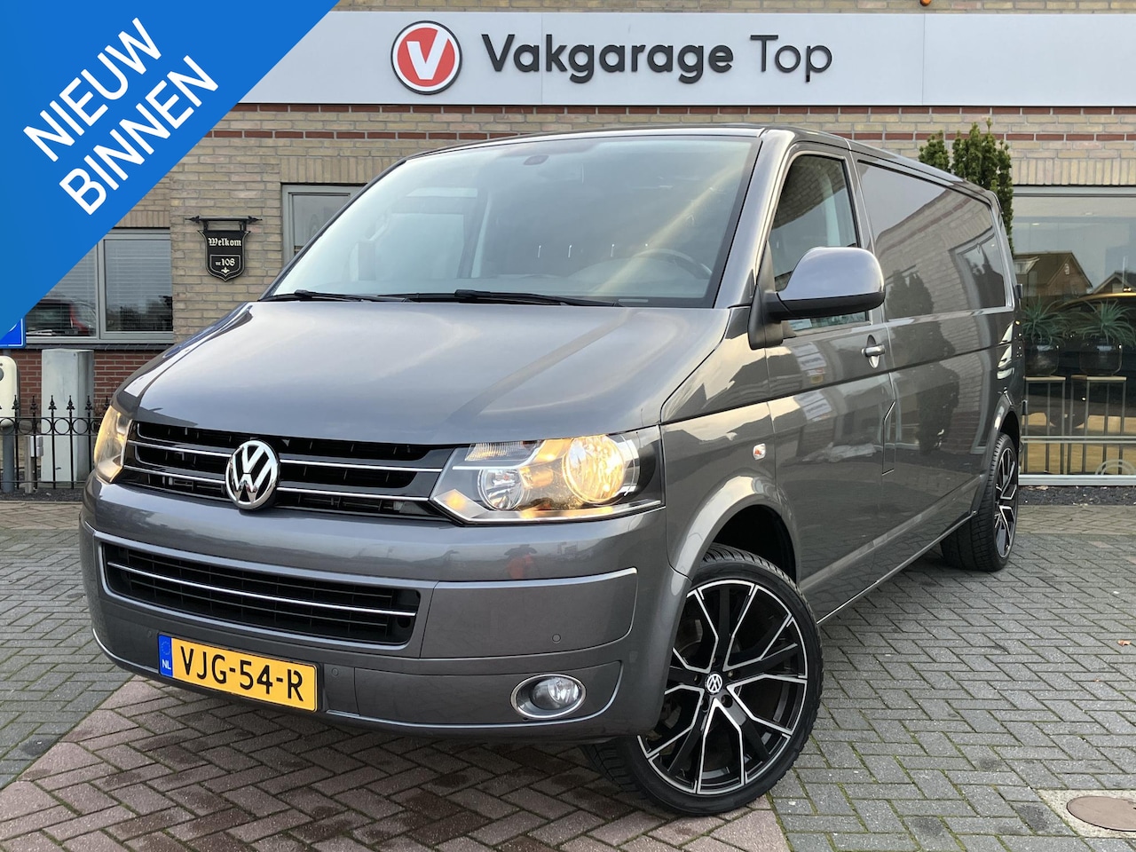 Volkswagen Transporter - 2.0 TDI L2H1 | Trekhaak | Nieuwe koppeling | All-in prijs | NAP - AutoWereld.nl
