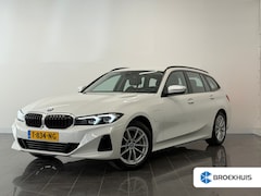 BMW 3-serie Touring - 320e | Airco separaat achter | Alarm klasse 3 | Apple Carplay/Android Auto|telefoonintegra