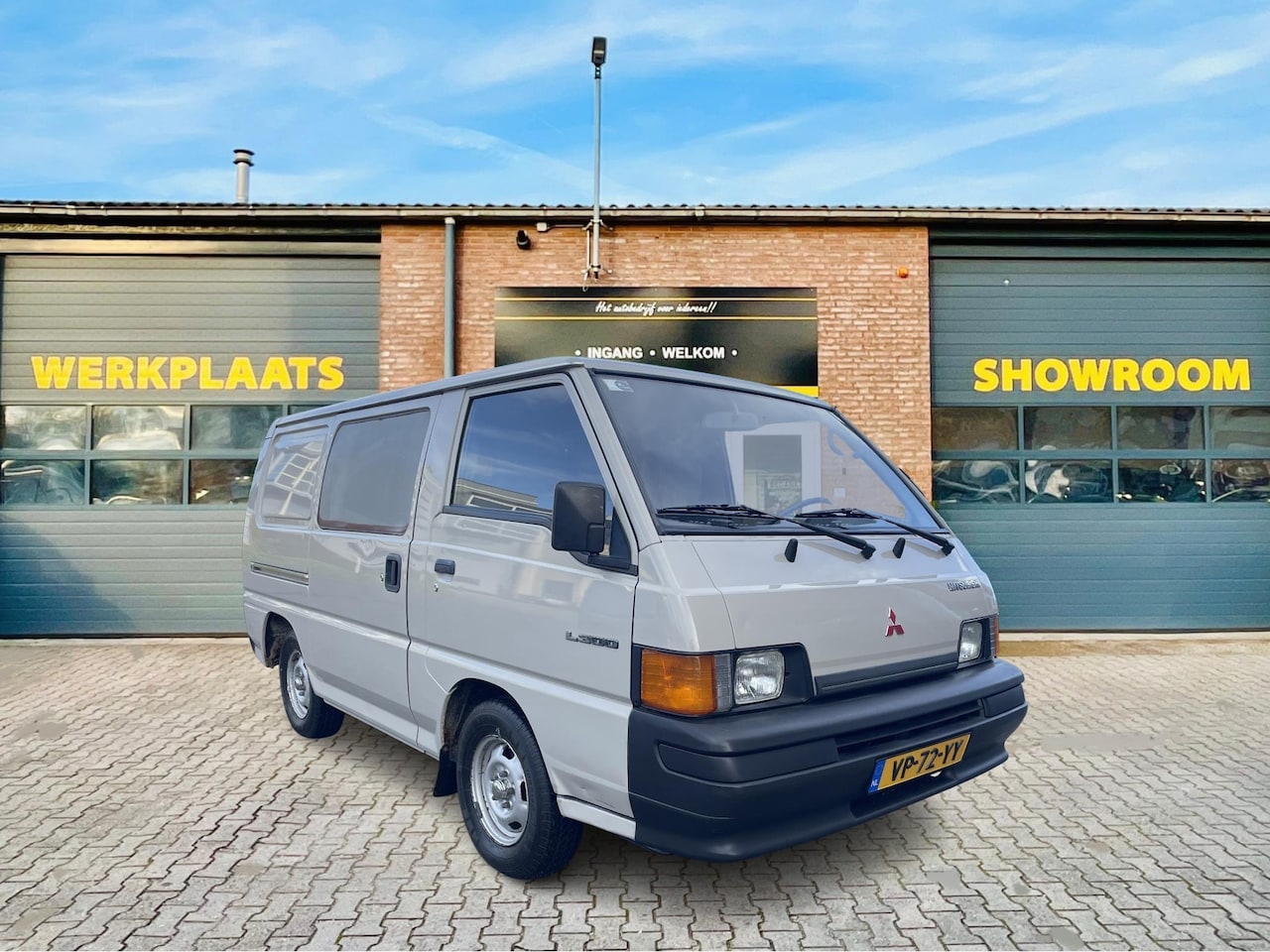 Mitsubishi L 300 - L300 1.6 BENZINE*Stuurbek*UNIEK*Origineel* - AutoWereld.nl