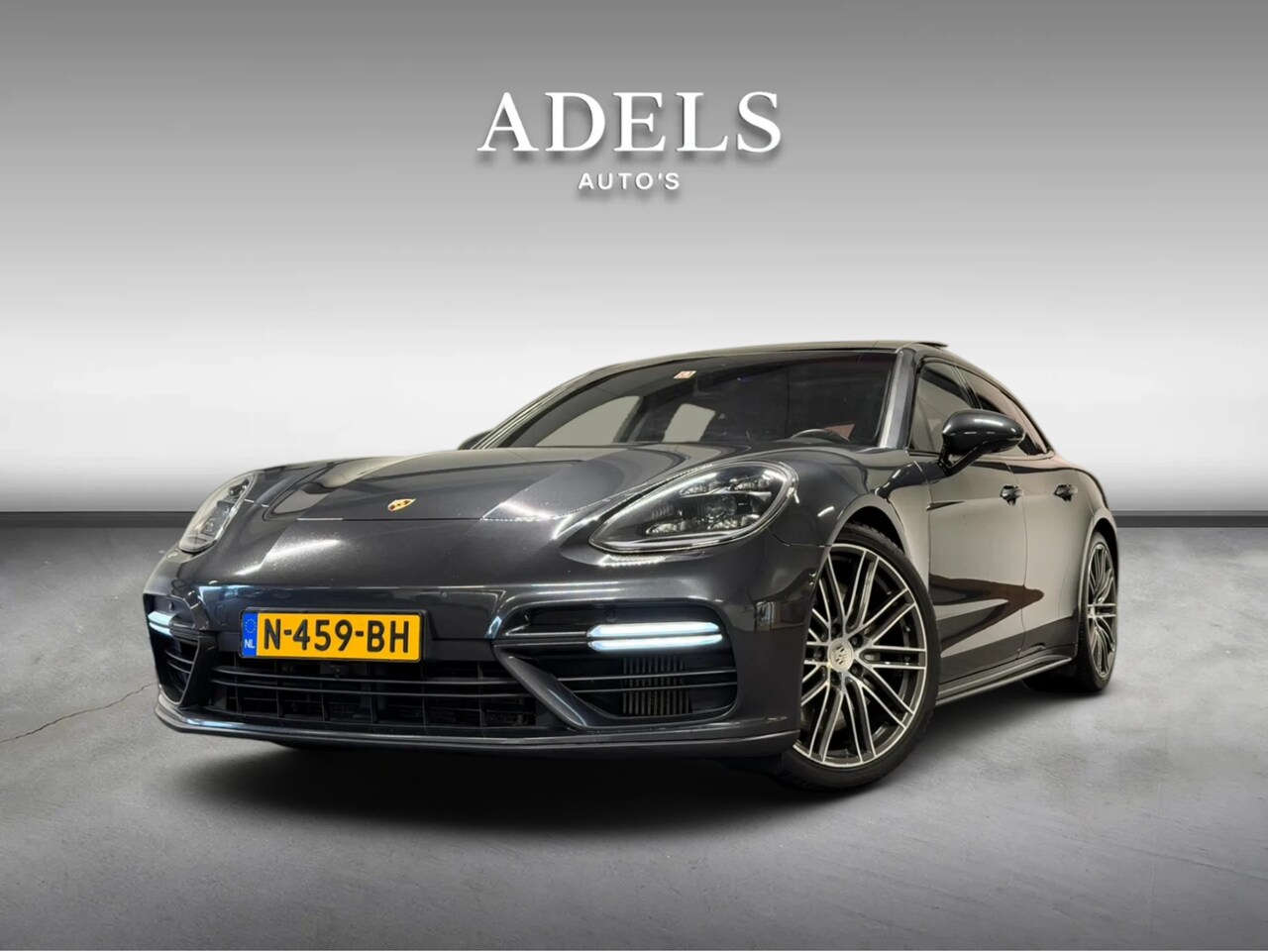 Porsche Panamera Sport Turismo - 4.0 Turbo 550PK Sportchrono Pano Matrix Bose Keyless Sportuitlaat Luchtvering - AutoWereld.nl
