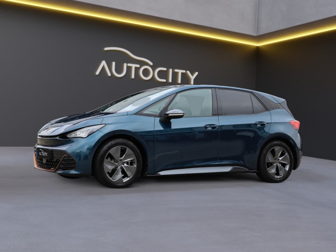 CUPRA Born - 62 kWh Adrenaline One l Camera l Keyless l Pilot Pakket - AutoWereld.nl