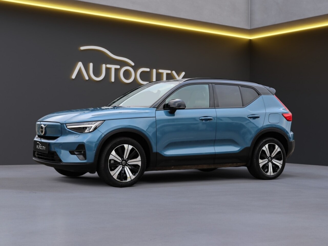 Volvo XC40 - Ultimate Recharge Pure Electric AWD 408pk Pano l Memory l H&K l - AutoWereld.nl